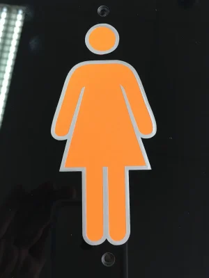 Cartelería personalizada a medida en metacrilato