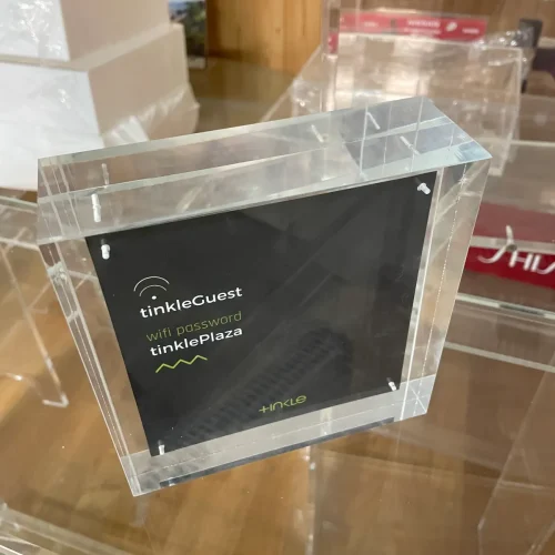 Displays de contorno para despachos y oficinas