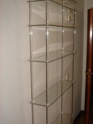 Librería de metacrilato para salones o despachos