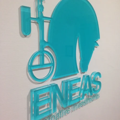 Letras corpóreas personalizadas a medida en metacrilato de colores