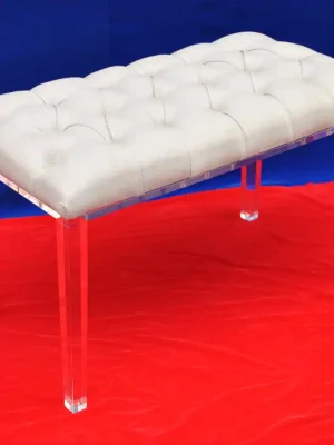 Bancos y cómodas de pie de cama en metacrilato