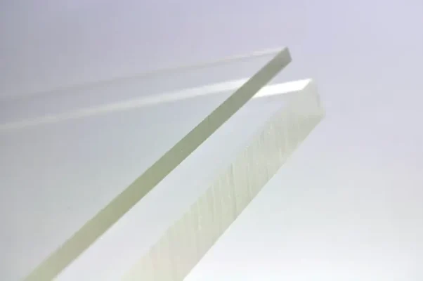 Metacrilato transparente material plástico según tu sector