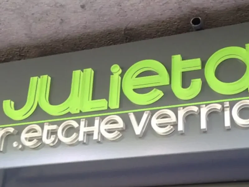 Señalética de metacrilato