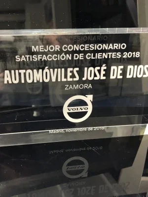 Trofeos, premios y regalos corporativos en metacrilato a medida