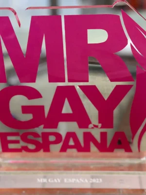 Trofeos y premios en metacrilato en Madrid